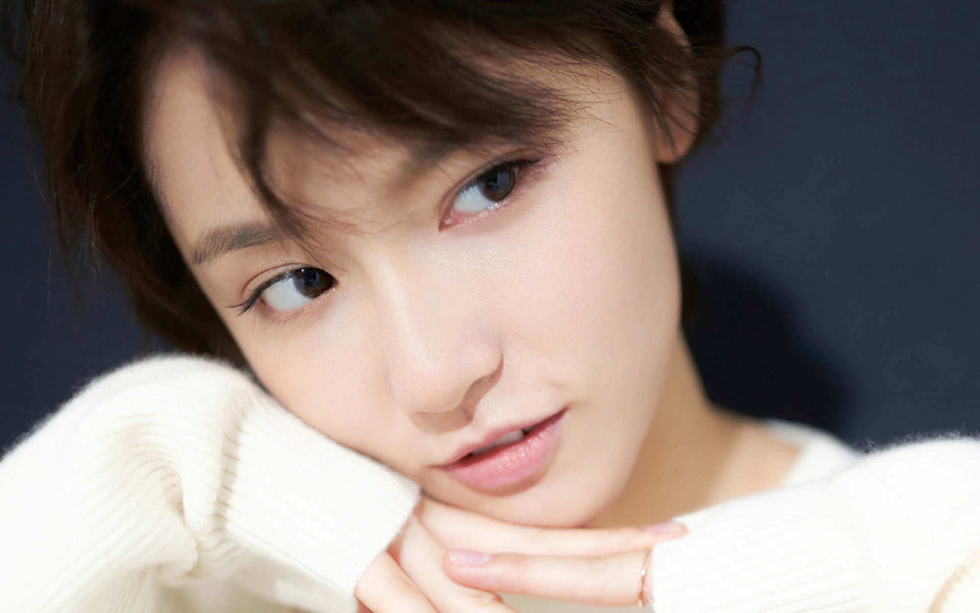 全国攀岩公开赛高水平选手齐聚一堂，攀岩资格赛